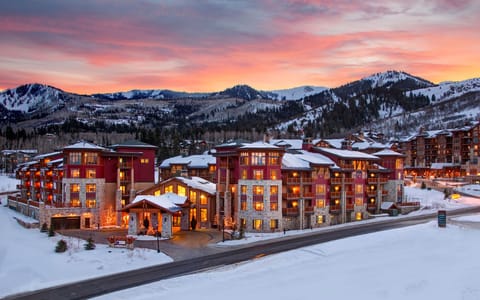Sunrise Lodge, by Hilton Grand Vacations Clubs