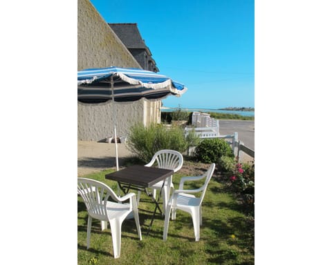 Furniture, Table, Outdoor Furniture, Property, Chair, Vacation, House, Sea, Real Estate, Building