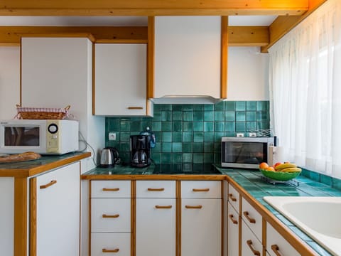 Cabinetry, Property, Countertop, Building, Furniture, Kitchen Sink, Sink, Drawer, Kitchen Appliance, Kitchen