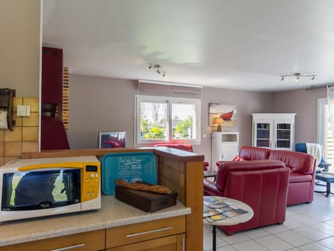 Furniture, Property, Cabinetry, Window, Comfort, Wood, Television, Interior Design, Drawer, Home Appliance