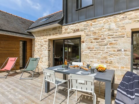Table, Furniture, Window, Property, Building, Chair, Wood, Shade, Sky, Outdoor Table