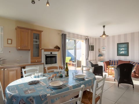 Furniture, Cabinetry, Property, Table, Chair, Wood, Lighting, Interior Design, Picture Frame, Flooring