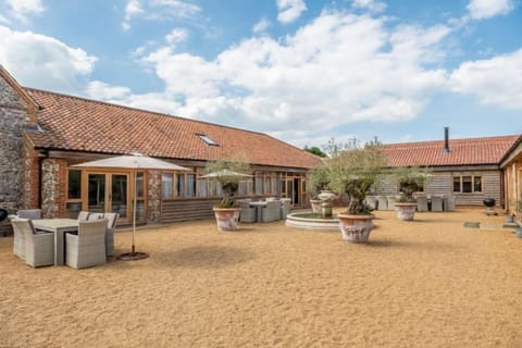 Hill Farm, Massingham: Three stunningly transformed interlinking luxury barns
