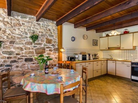 Furniture, Cabinetry, Property, Table, Countertop, Wood, Lighting, Tableware, Interior Design, Architecture