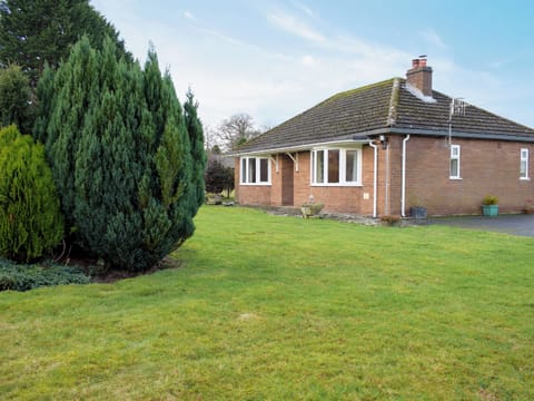 Large enclosed garden | Kinverley, Walton, near Kington
