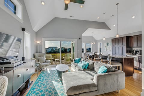 Great Room - Top Level