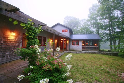 "A beautiful and peaceful respite from the busy world." - Catherine