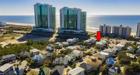 Arial view of our neighborhood, arrow shows our location close to the beach