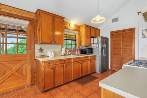 Direct access outside from the kitchen also