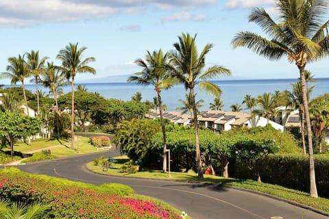 Beautiful Maui Kamaole - ideally located in South Maui across the street from Kamaole Beach Park III