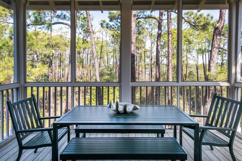 2nd FL Screened Porch (2), Western Lake View