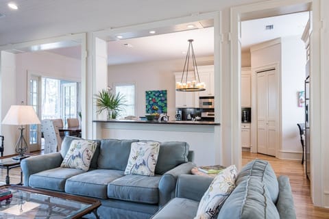 2nd FL Living (5), Kitchen