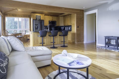 Kitchen & Great Room