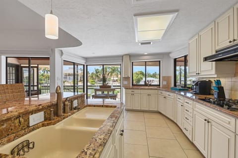 Kon Tiki Kitchen by FVC