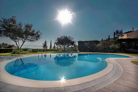 Marina View Luxury Home  - private swimming pool
