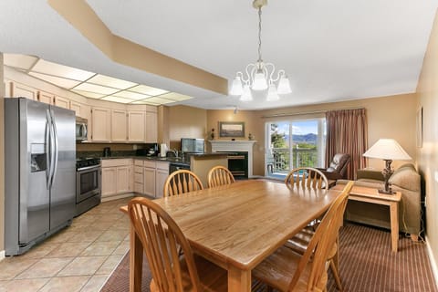 SRS_2BDR_STD_DR_ 8223_2019_RGB