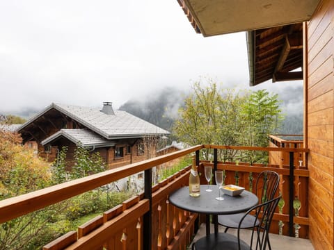 Sky, Property, Plant, Furniture, Table, Cloud, Building, Wood, Architecture, Interior Design
