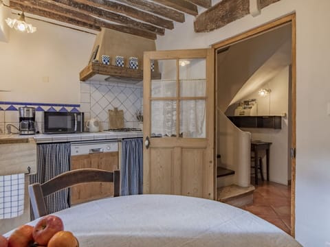 Cabinetry, Property, Furniture, Building, Comfort, Wood, Drawer, Interior Design, Chest Of Drawers, Countertop