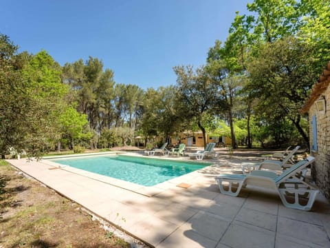 Tree, Swimming Pool, Shade, Trunk, Estate, Twig, Cottage, Backyard, Landscaping, Farmhouse