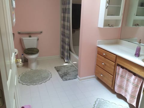 this is the bath for renter