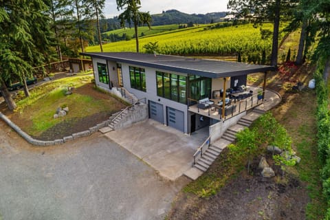 Welcome to Dundee Hills Villa! Please enjoy our spacious rental in the heart of Oregon wine country.