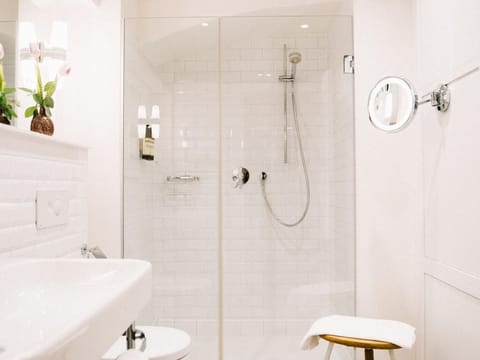 Double room "medium" - non refundable rate - arthotel Blaue Gans House in Salzburg