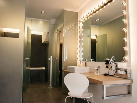 Suite "Maisonette", non-refundable rate - arthotel Blaue Gans House in Salzburg