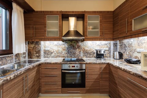 Fully equipped kicthen 