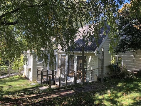 Sunflower - Main from driveway_18_11zon