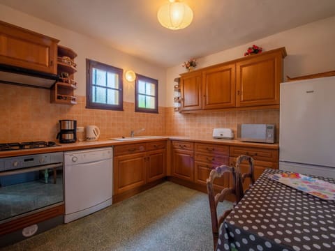 Cabinetry, Furniture, Countertop, Kitchen Sink, Sink, Building, Window, Drawer, Tap, Wood