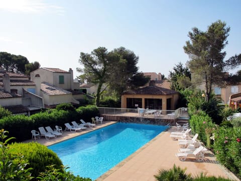 Swimming Pool, Property, House, Real Estate, Building, Resort, Home, Vacation, Residential Area, Estate