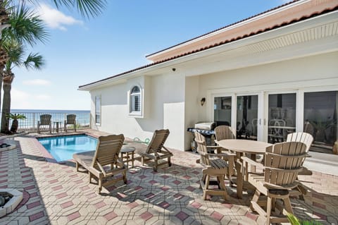 Villa Palazzo - Crystal Beach - Private Pool with Gulf View