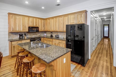 Lots of room for all the chefs