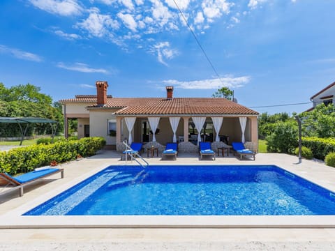 Swimming Pool, Blue, Outdoor Furniture, Furniture, Resort, Residential Area, Chair, Umbrella, Estate, Composite Material