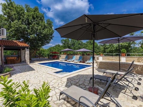 Cloud, Plant, Sky, Swimming Pool, Shade, Outdoor Furniture, Building, Chair, Tree, Leisure