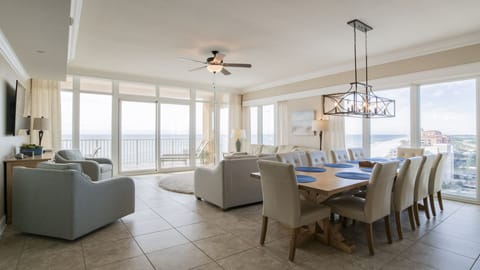 Phoenix Orange Beach 1401 Living room