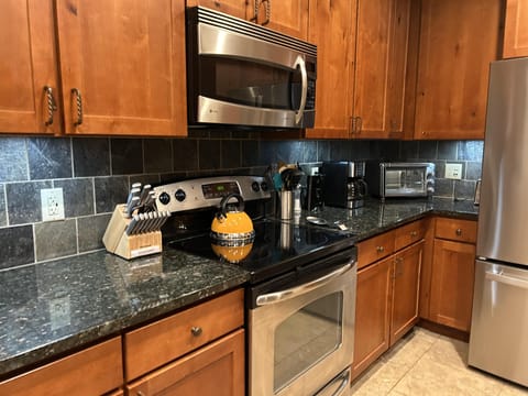 Convection microwave oven