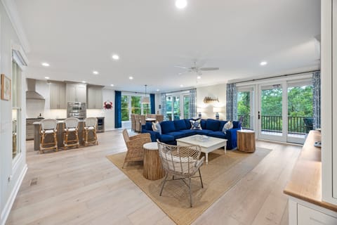 Open concept floor plan!