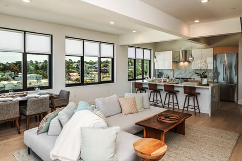 Great Room - Luxurious Designer Furniture