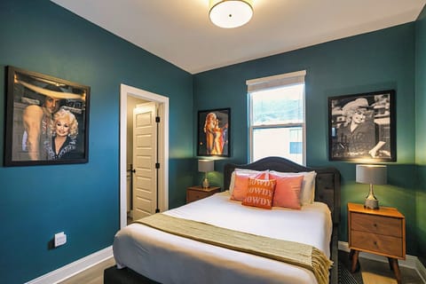 Bedroom 2 - 1 Full Size Bed