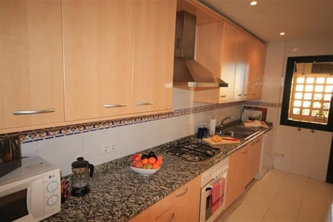Kitchen with fully Integrated Appliances 