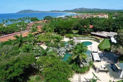 You private balcony has a gorgeous view of Tamarindo bay and below you can see your large lagoon pool. 