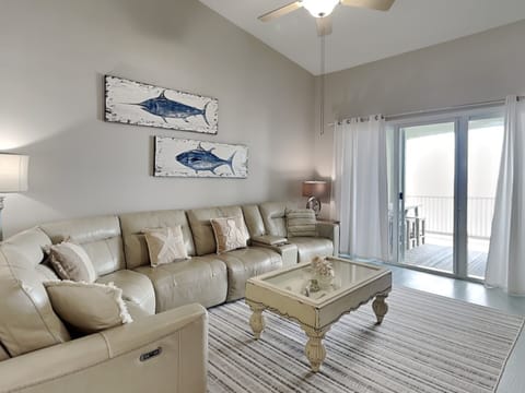 Welcome to 762 Cinnamon Beach!