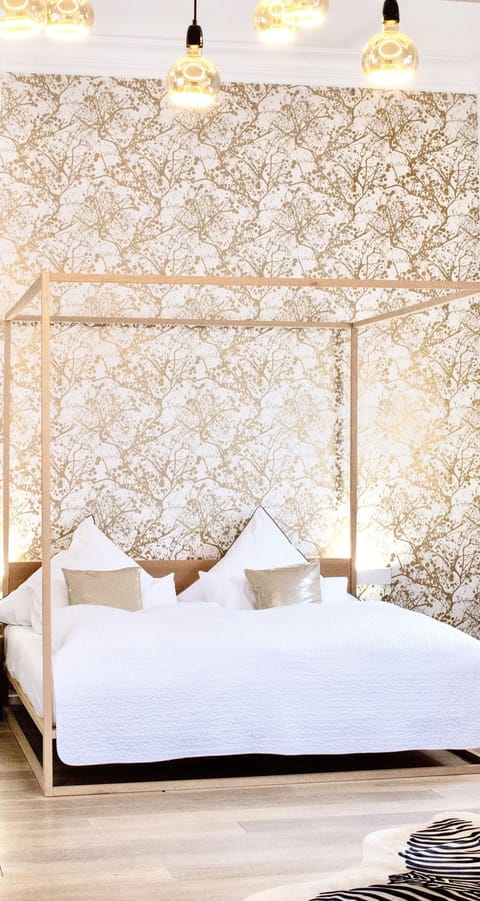 master bedroom - king size bed