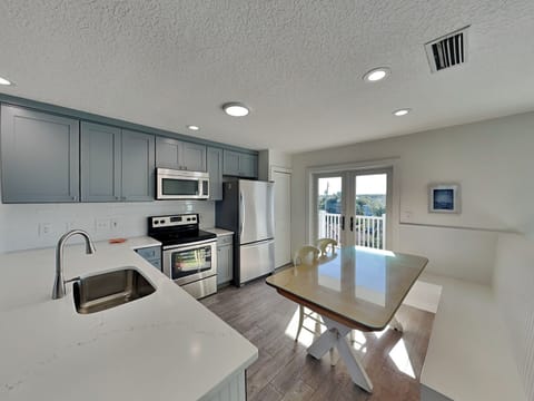 Fully Equipped Kitchen with Stainless Steel Appliances