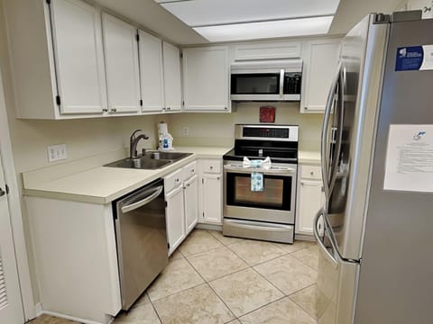 Fully Equipped Kitchen with Stainless Steel Appliances