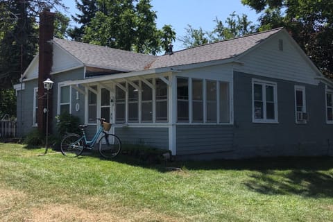 Park wherever.   Beach goers will likely park there if left unoccupied.