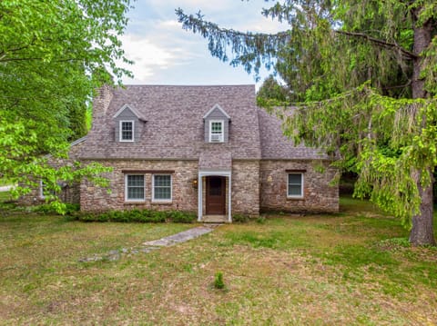 Beautiful Door County Stone home!