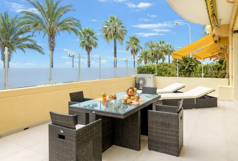 Seafront Apartment with Large Terrace Apartment in Cannes