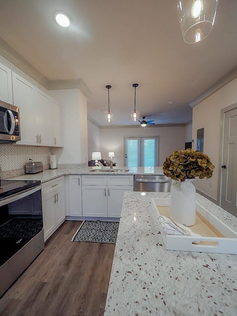 “Excellent place - feels brand new and very clean. Host was friendly, very responsive. Absolutely recommend and will stay again” - Anthony ’23